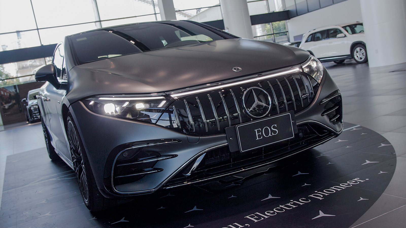 賓泓賓士 | AMG EQS 53 4MATIC+ 限時展示