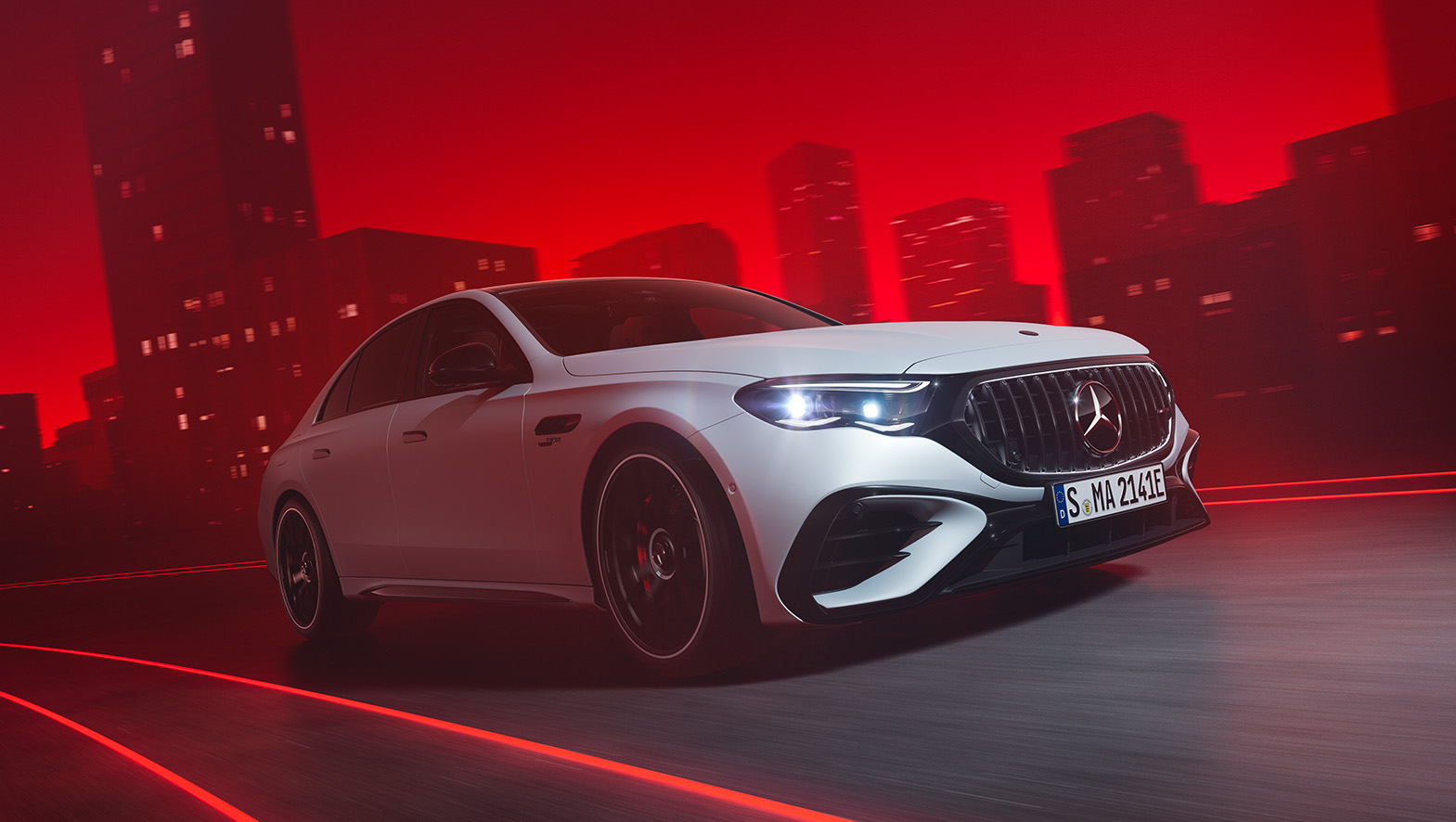 史上首款 E-Class 油電混合性能房車 M-AMG E53 HYBRID 4M